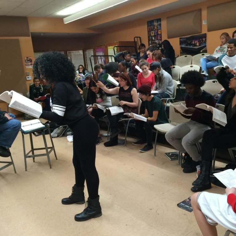 “Hairspray” says good morning to Hollywood High | The Crimson Chronicle