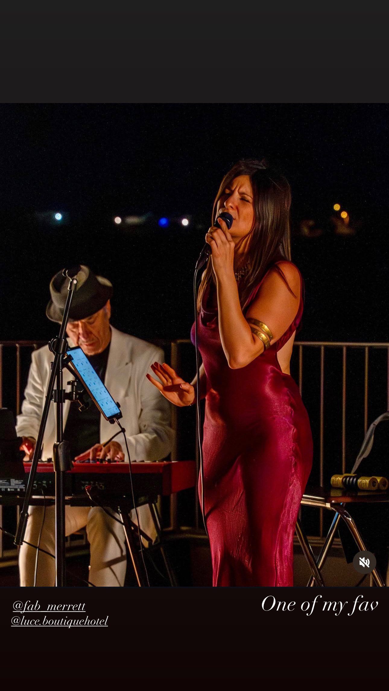 Erica De Lazzari (Dea Lazzari) performing live